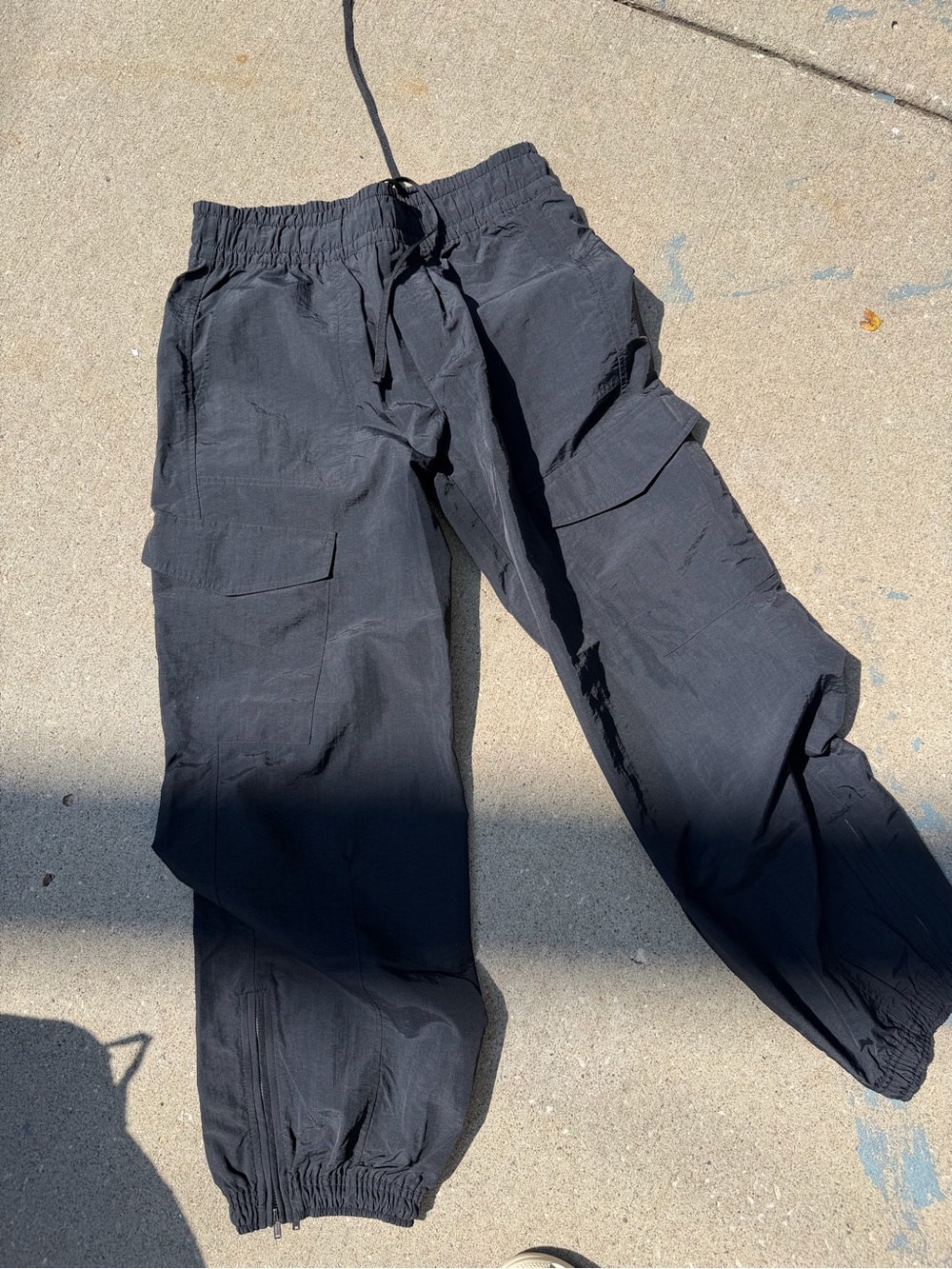Old Navy Black Cargo Jogger Pants - Lightweight Drawstring Waist